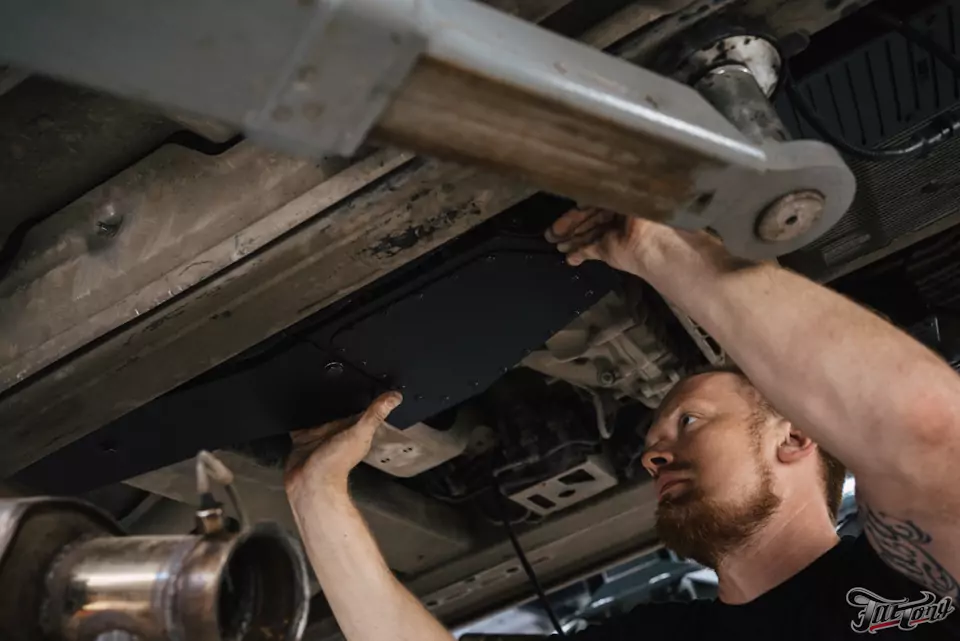 Установили систему активного выхлопа Engine Vox Stage 3 на дизельный Mercedes G-class